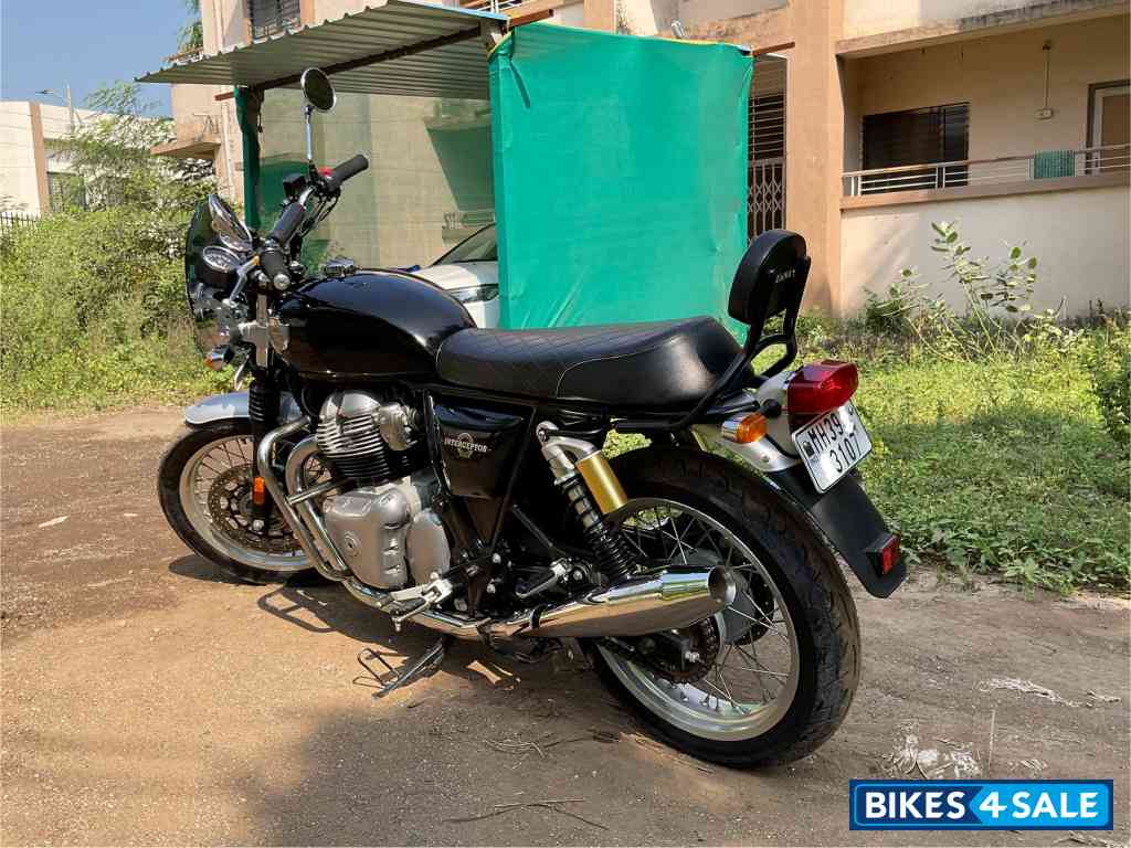 Black Royal Enfield Interceptor 650 Twin