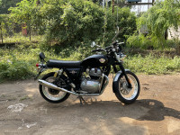 Black Royal Enfield Interceptor 650 Twin