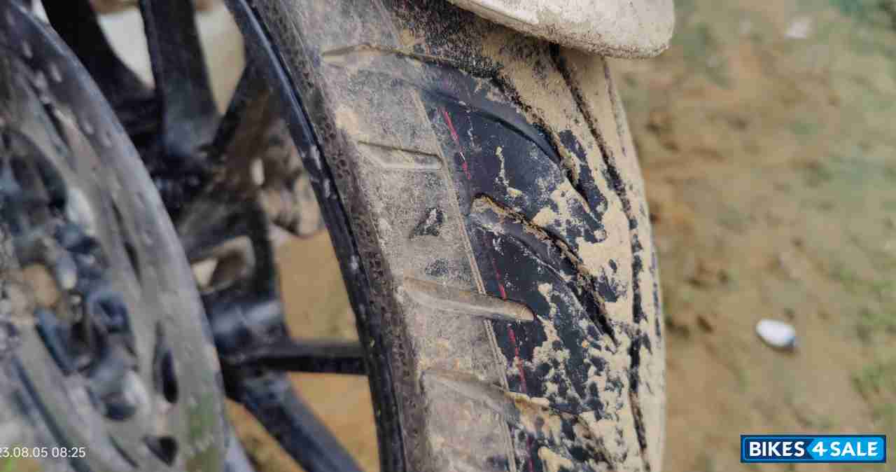 Matte Red Yamaha Fazer 25