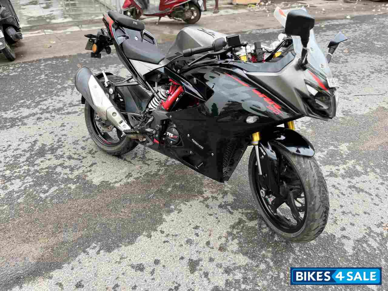 Black TVS Apache RR 310 2020 Black TVS Apache RR 310 2020