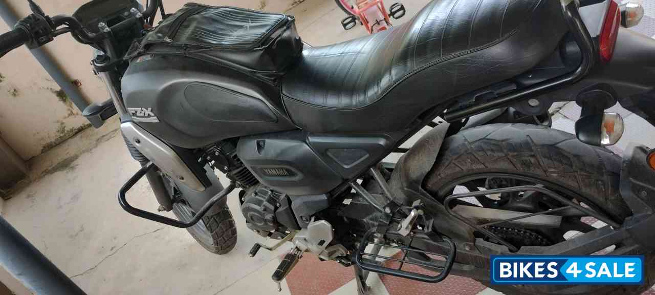 Black Yamaha FZ-X