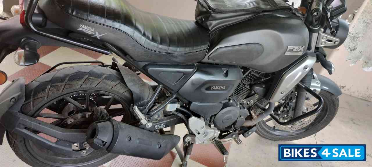 Black Yamaha FZ-X