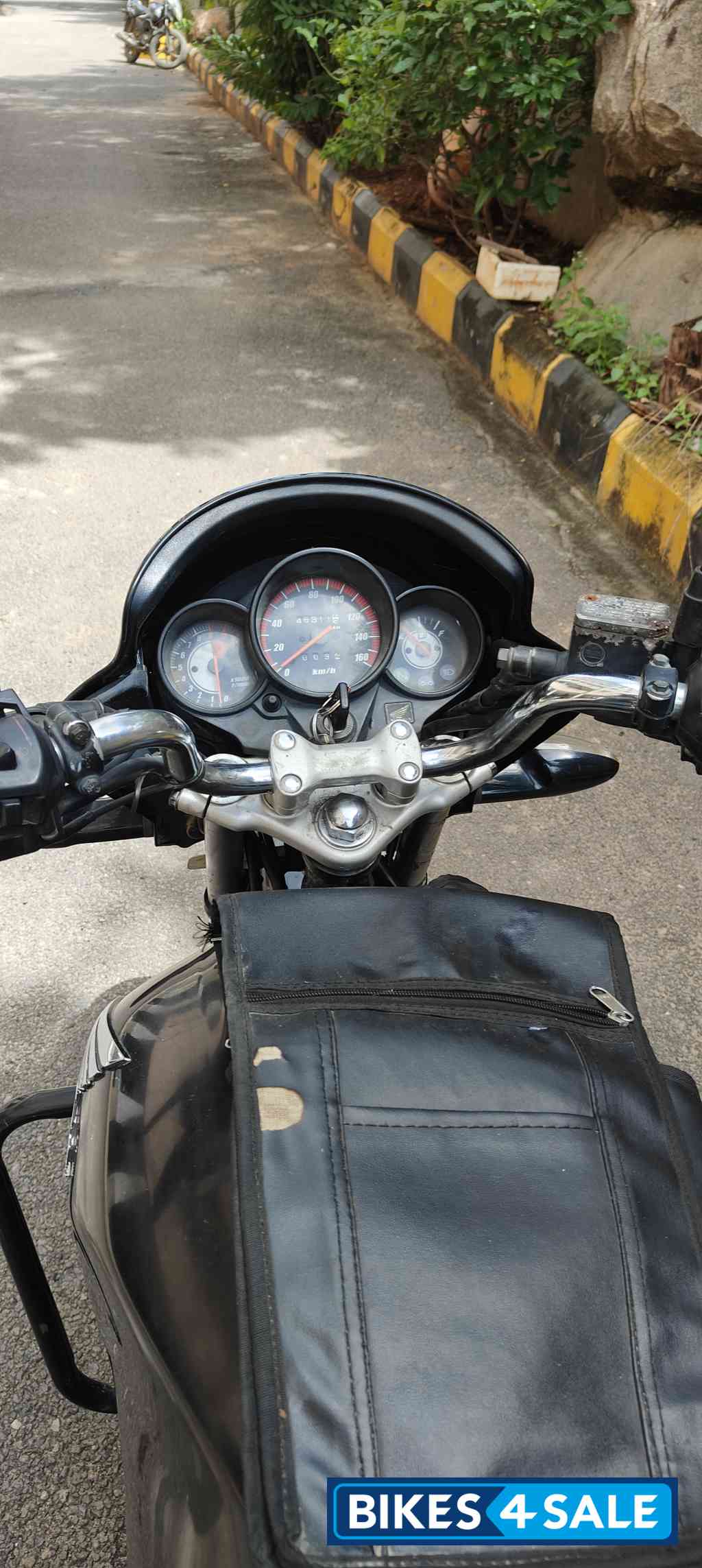 Black Honda CB Unicorn