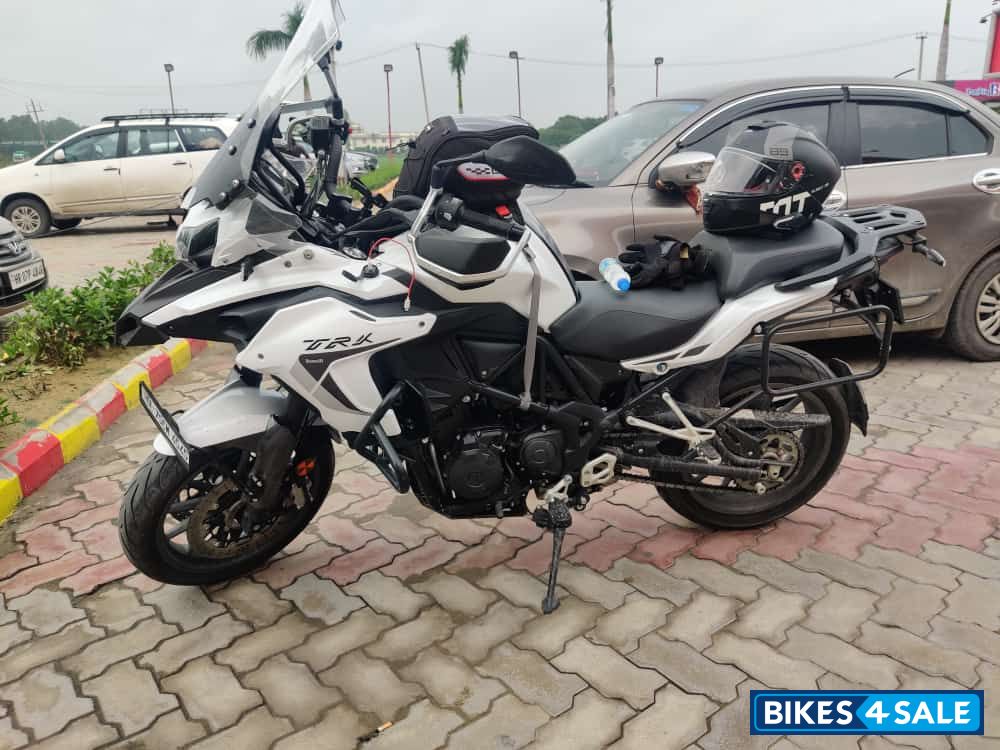 White Benelli TRK 502