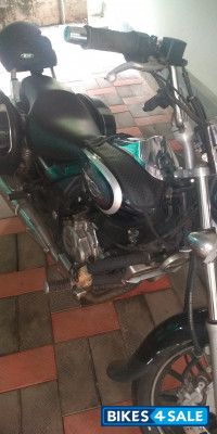 Bajaj Avenger 220 DTS-i