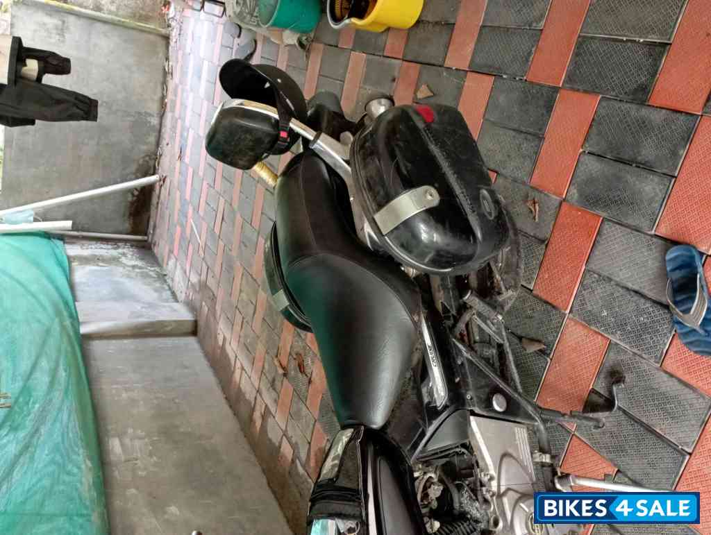 Bajaj Avenger 220 DTS-i
