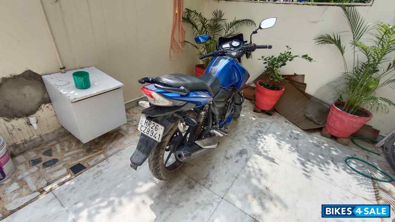 Blue TVS Apache RTR 160 Blue TVS Apache RTR 160