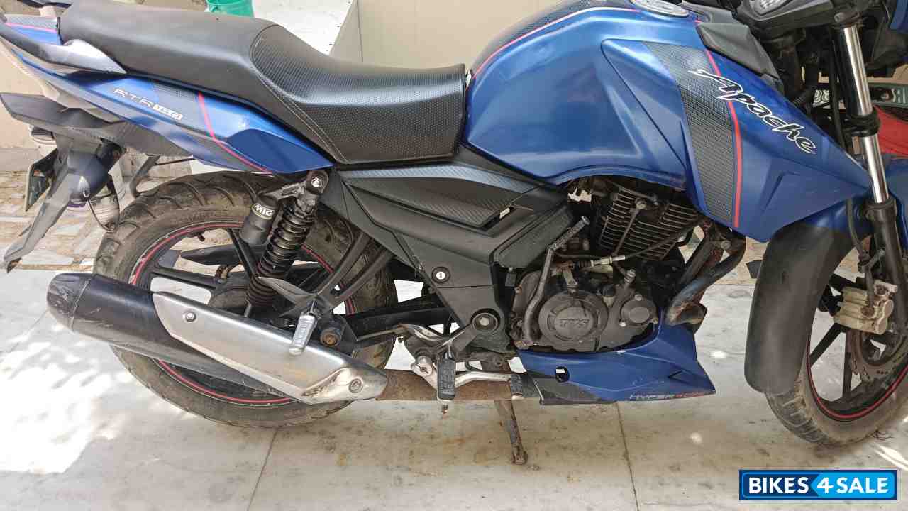 Blue TVS Apache RTR 160 Blue TVS Apache RTR 160