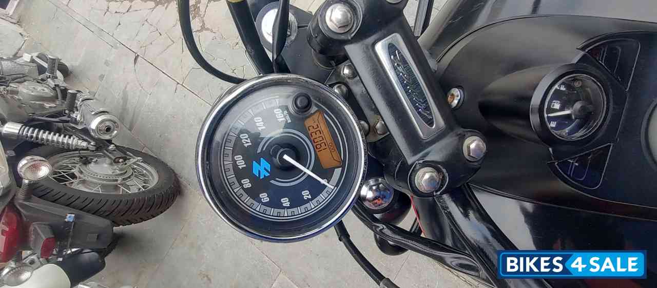 Bajaj Avenger Street 220
