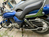 Plasma Blue Bajaj Avenger 220 DTS-i