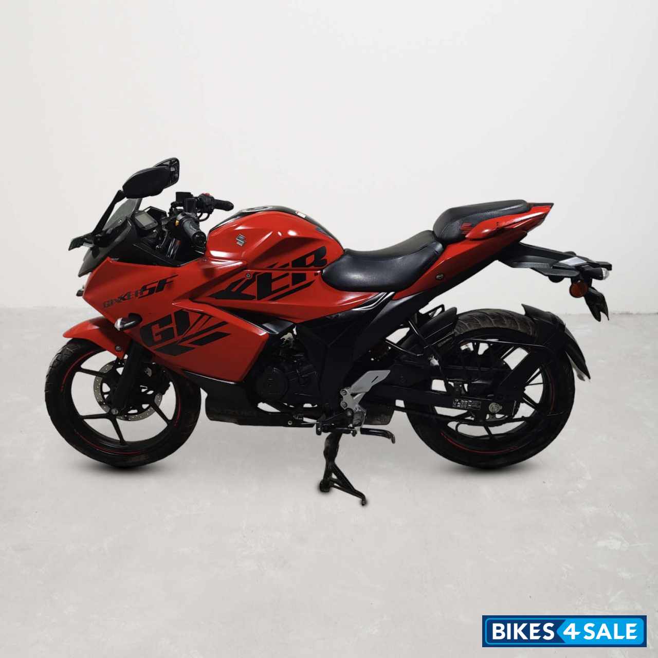Suzuki Gixxer SF