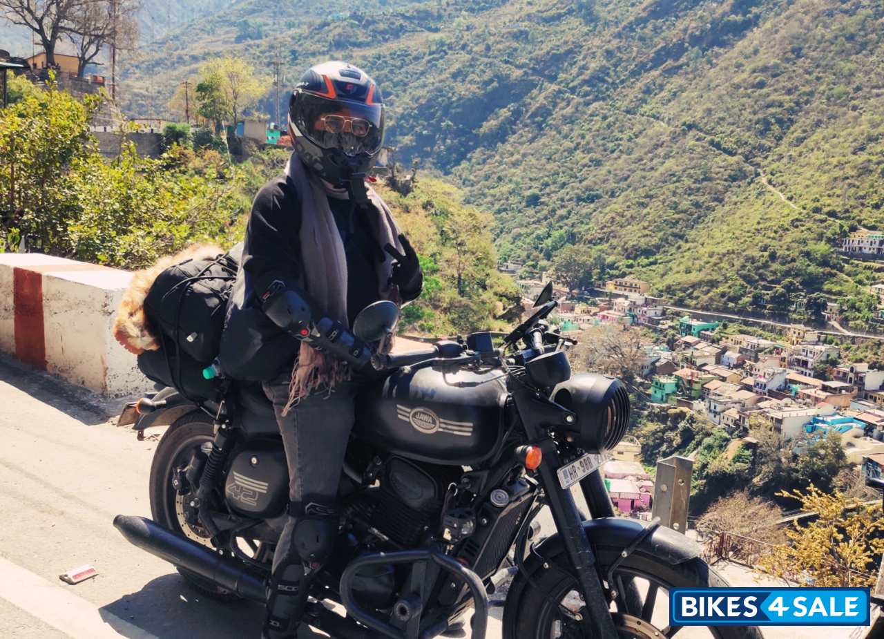 Jawa 42 Dual Channel ABS AllStar Black