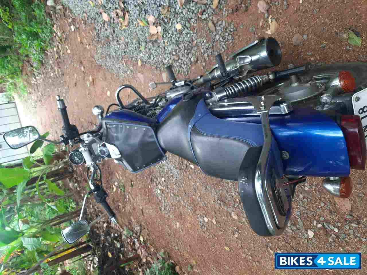 Bajaj Avenger 220 DTS-i