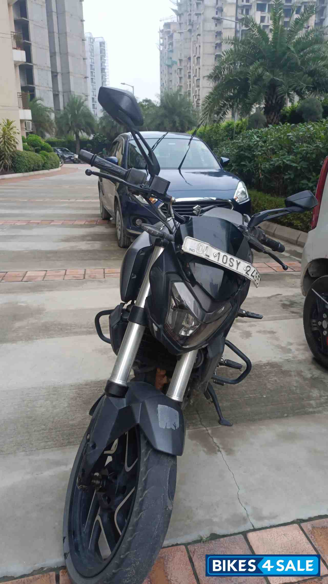 Bajaj Dominar 400