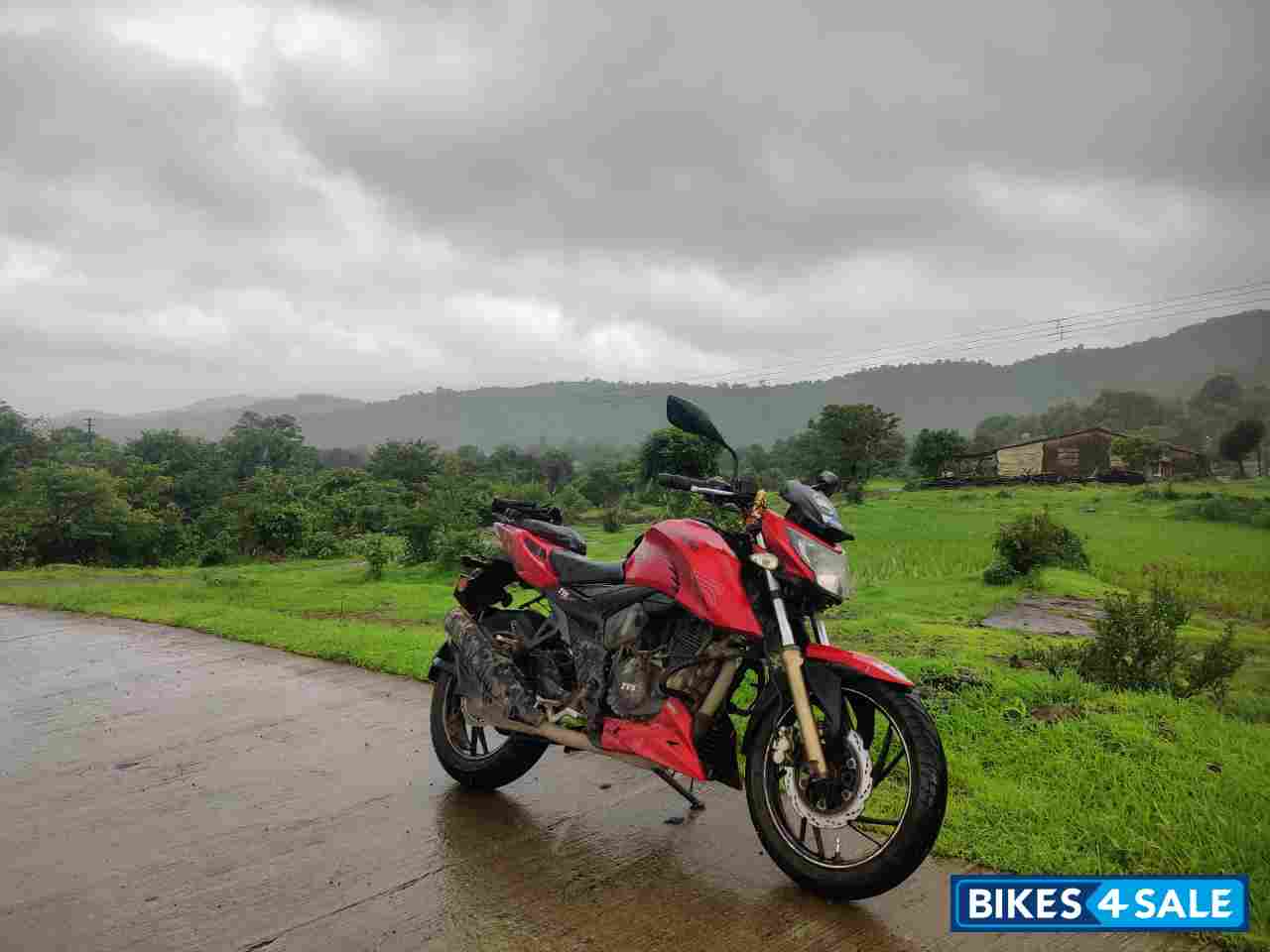 TVS Apache RTR 200 4V