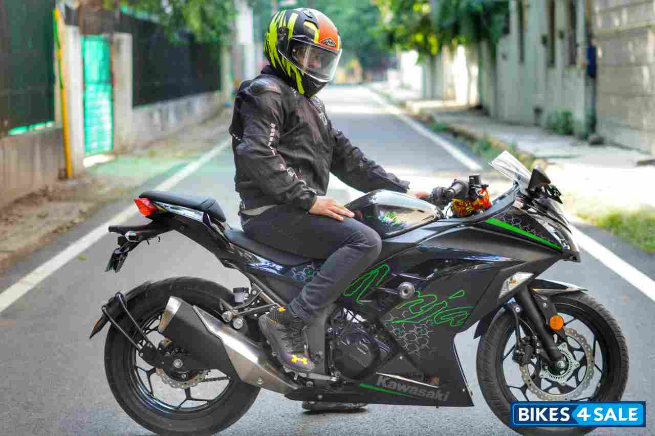 Kawasaki Ninja 300 BS6