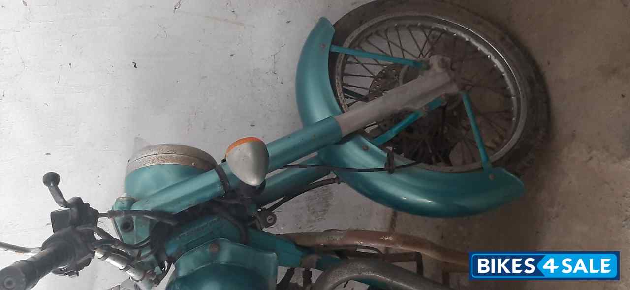 Blue Royal Enfield Bullet 500