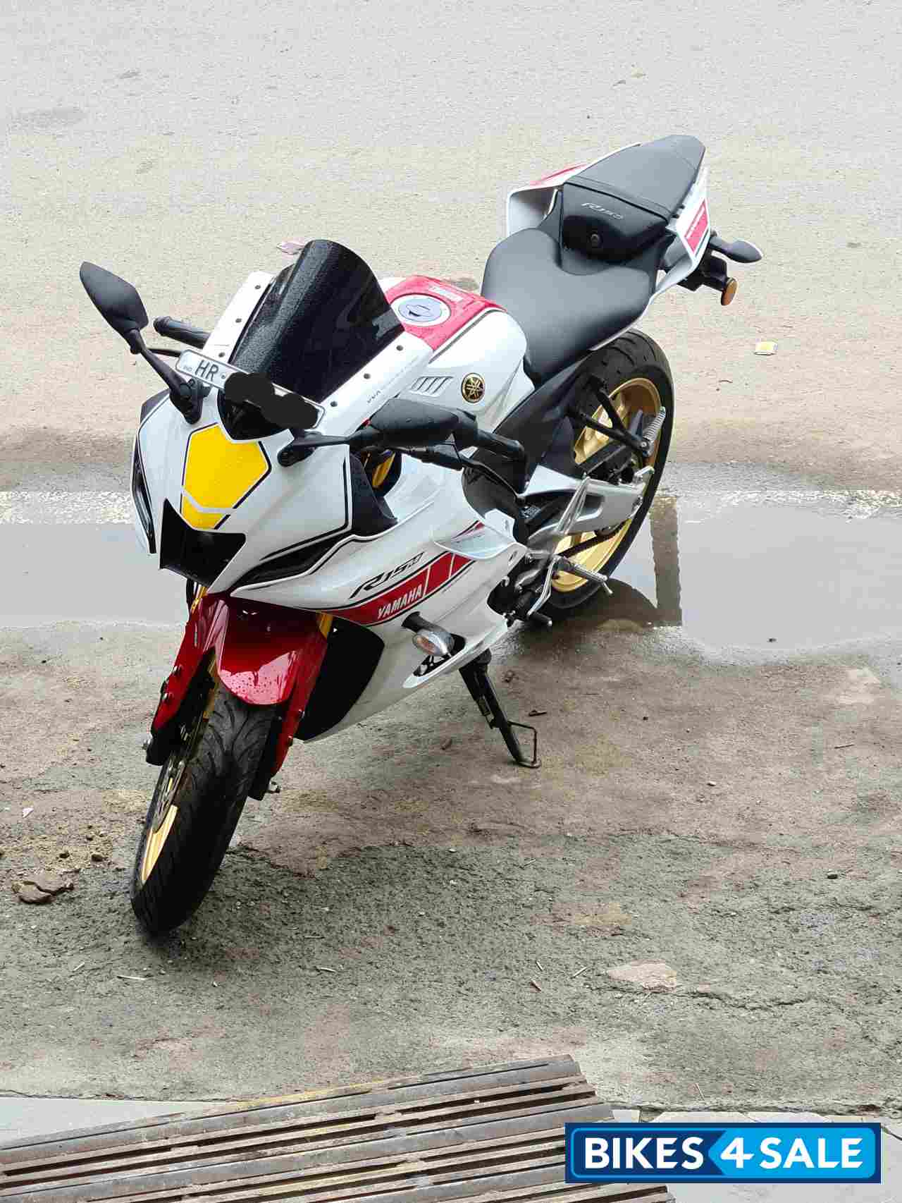 Red And White Yamaha R15M WGP 60th Anniversary Edition