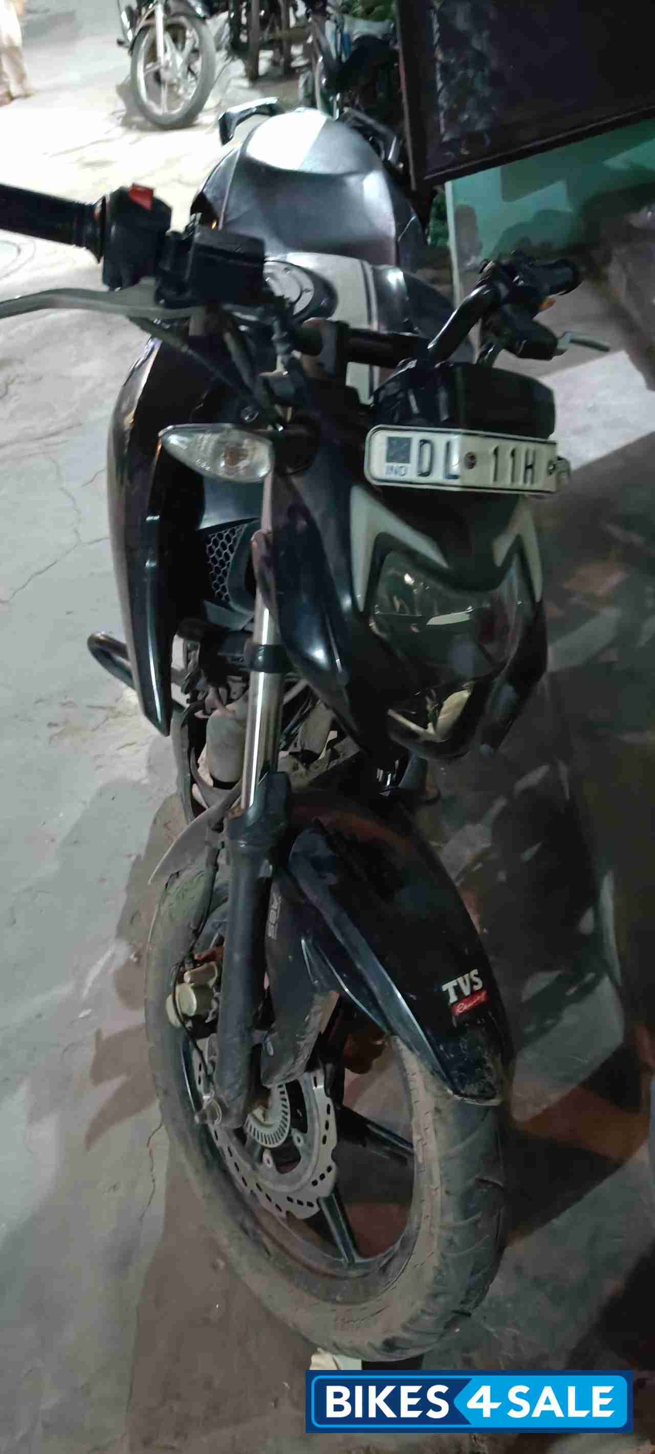 TVS Apache RTR 160 4V BS6