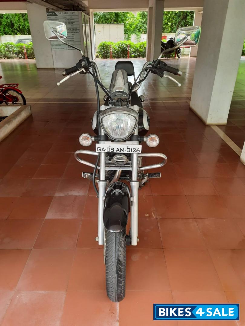 Bajaj Avenger 220 DTS-i