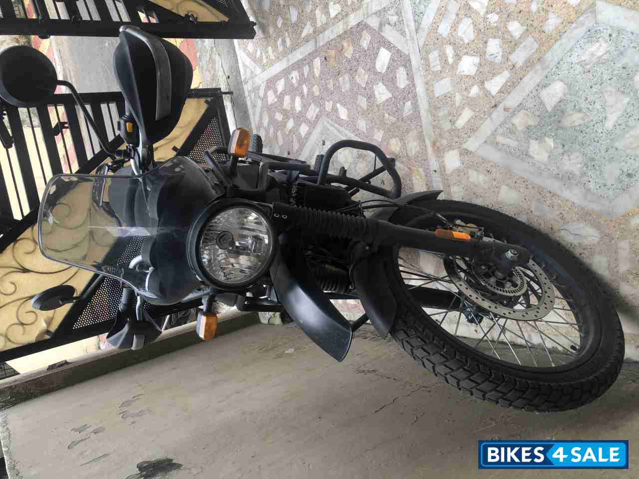 Gray Night Black Royal Enfield Himalayan 2021