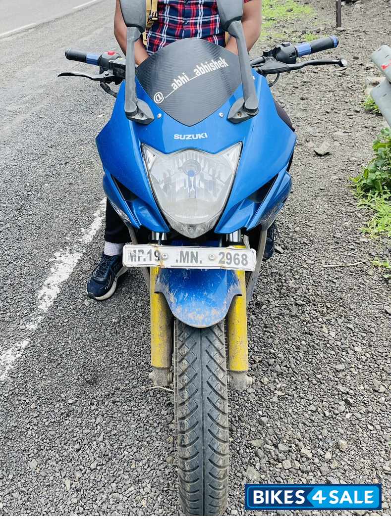 Blue Suzuki Gixxer SF Fi