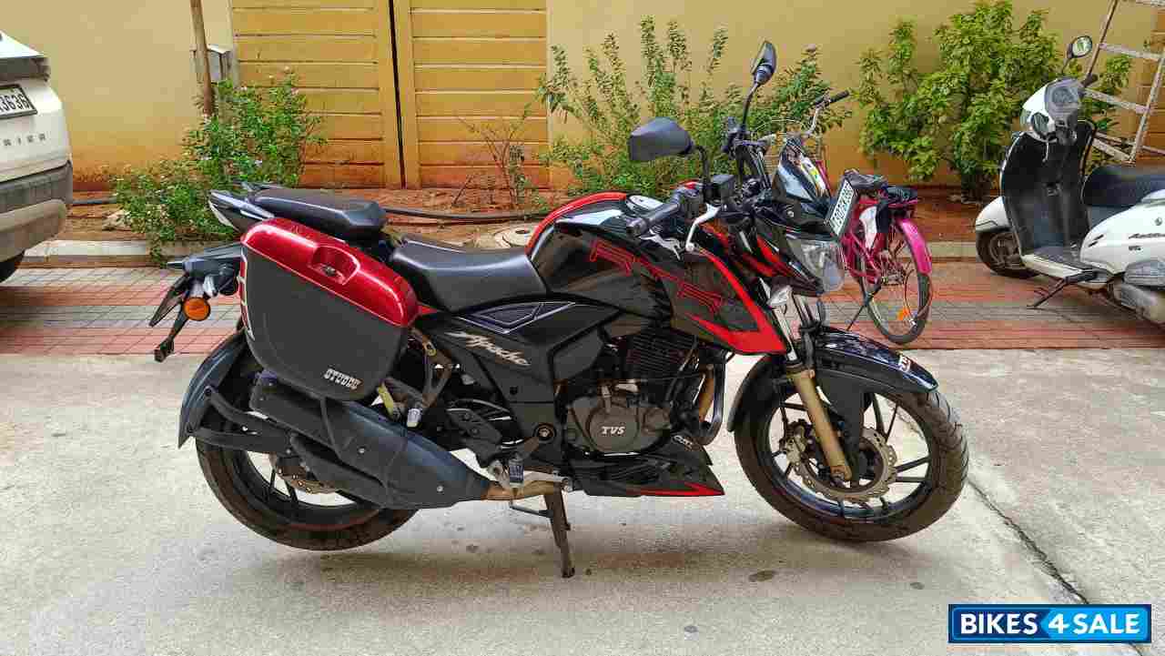 TVS Apache RTR 200 4V Race Edition 2.0