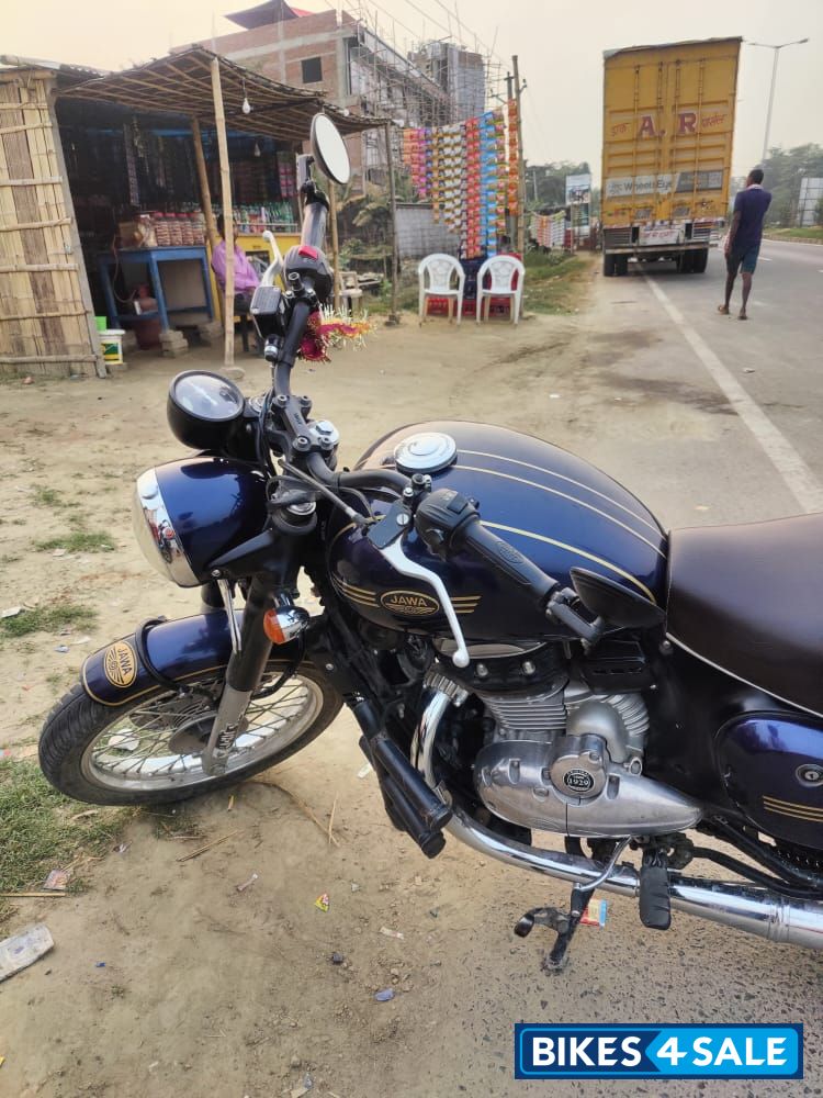 Jawa 42 Dual Channel ABS Orion Red Jawa 42 Dual Channel ABS Orion Red