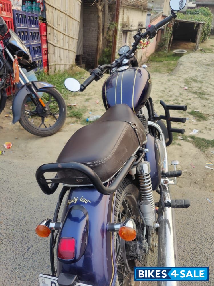 Jawa 42 Dual Channel ABS Orion Red Jawa 42 Dual Channel ABS Orion Red