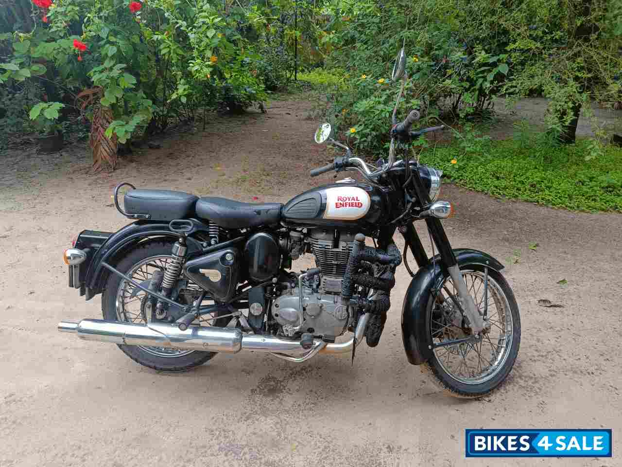 Black Royal Enfield Classic 350