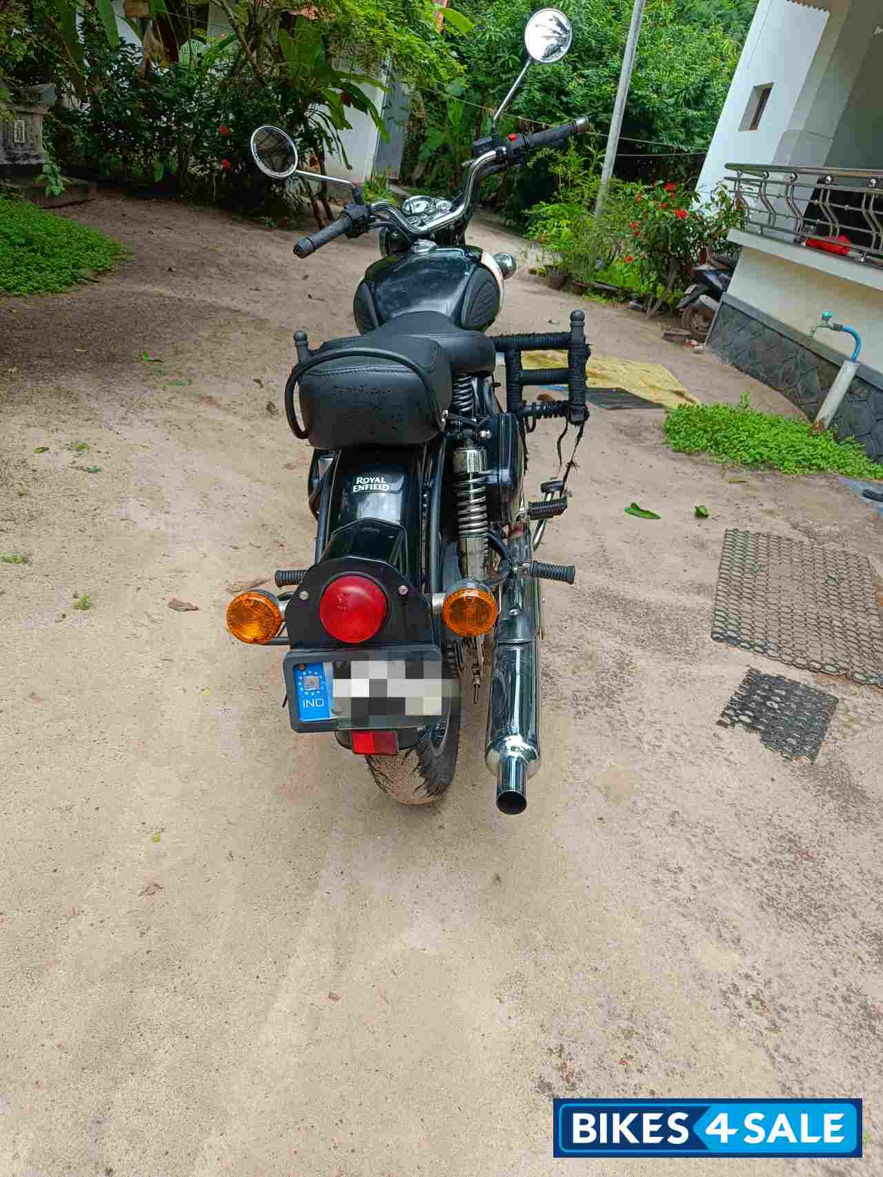 Black Royal Enfield Classic 350
