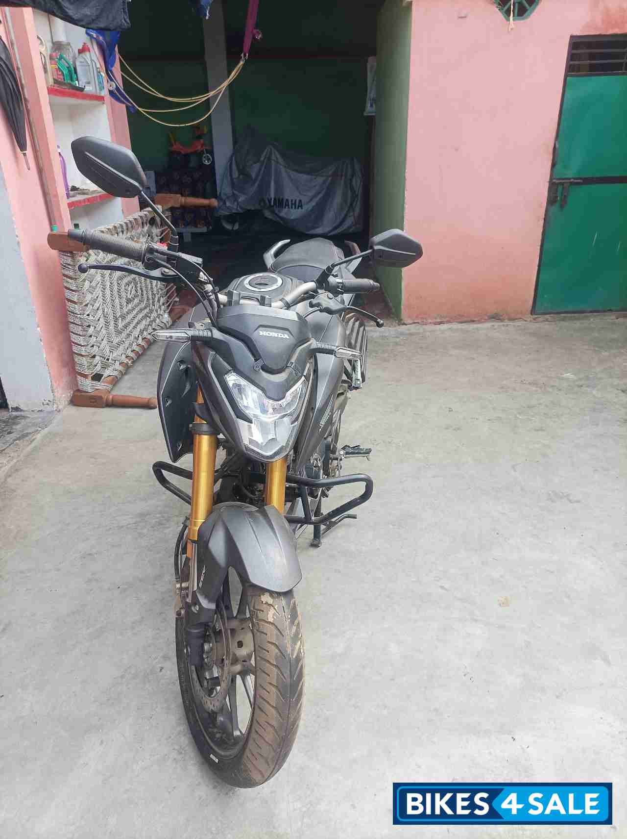 Grey Honda Hornet 2.0