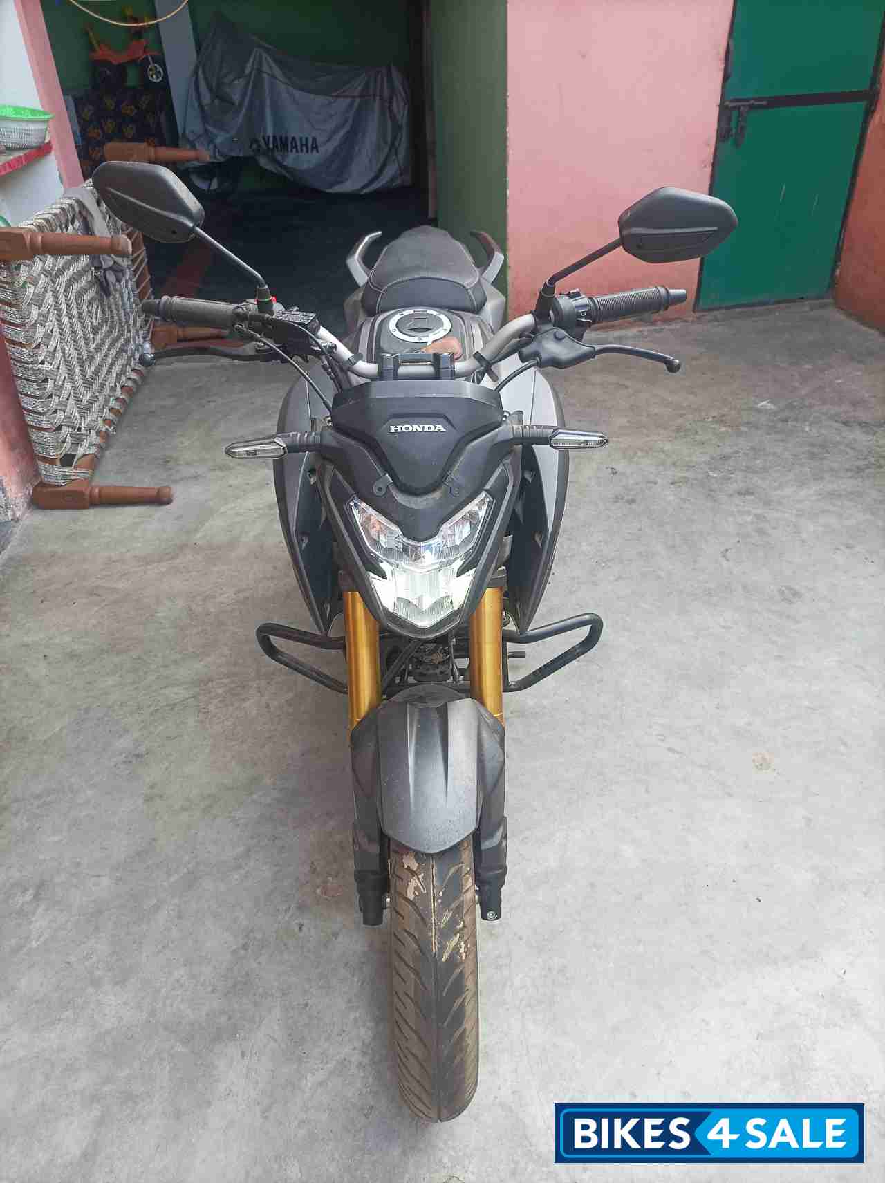 Grey Honda Hornet 2.0 Grey Honda Hornet 2.0