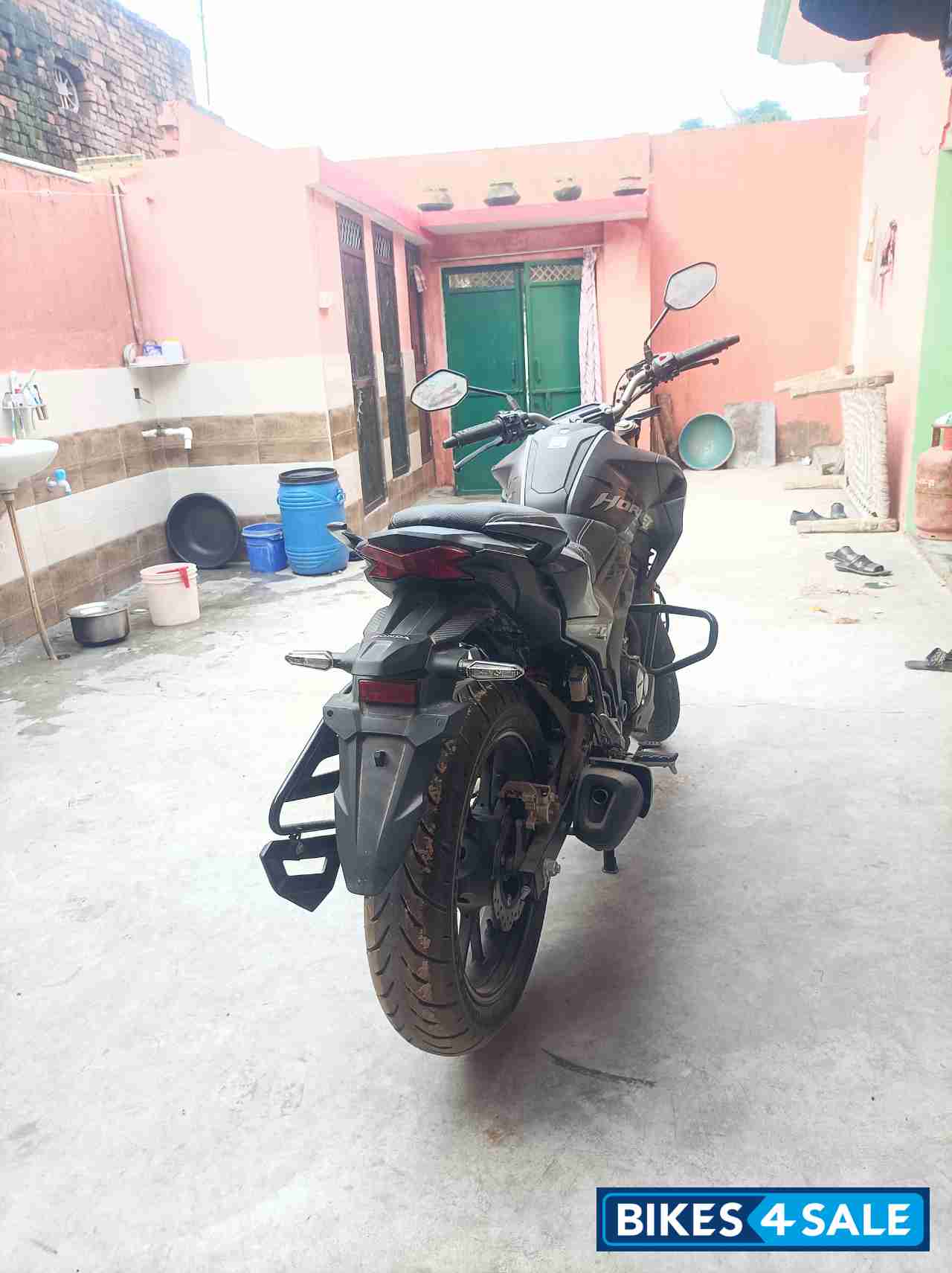 Grey Honda Hornet 2.0 Grey Honda Hornet 2.0