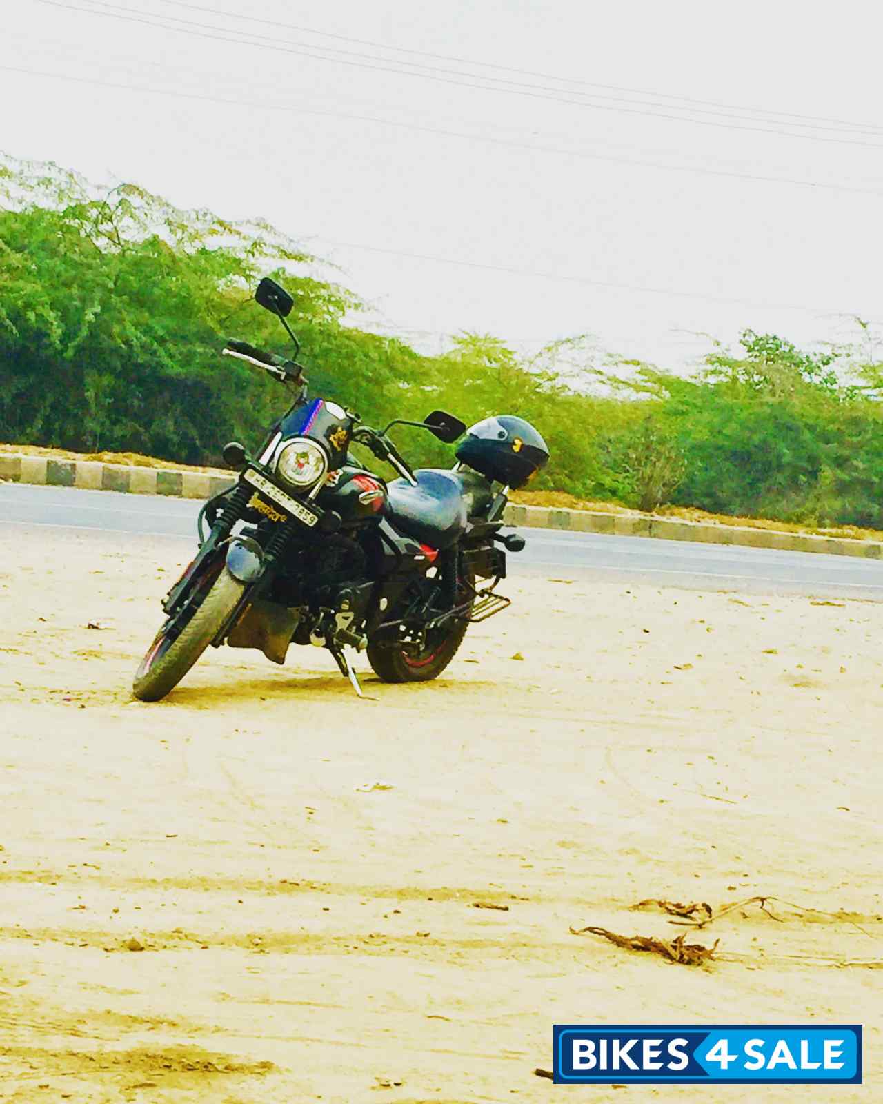 Bajaj Avenger 220 DTS-i