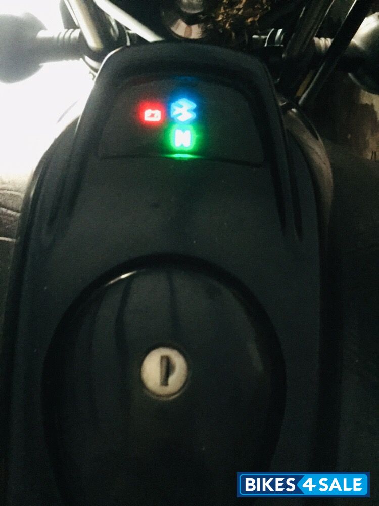 Bajaj Avenger 220 DTS-i Bajaj Avenger 220 DTS-i