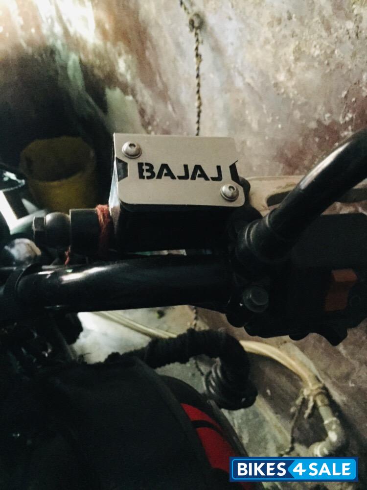 Bajaj Avenger 220 DTS-i Bajaj Avenger 220 DTS-i