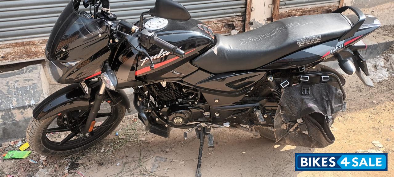 Bajaj Pulsar 125 Neon Disc Single Seat
