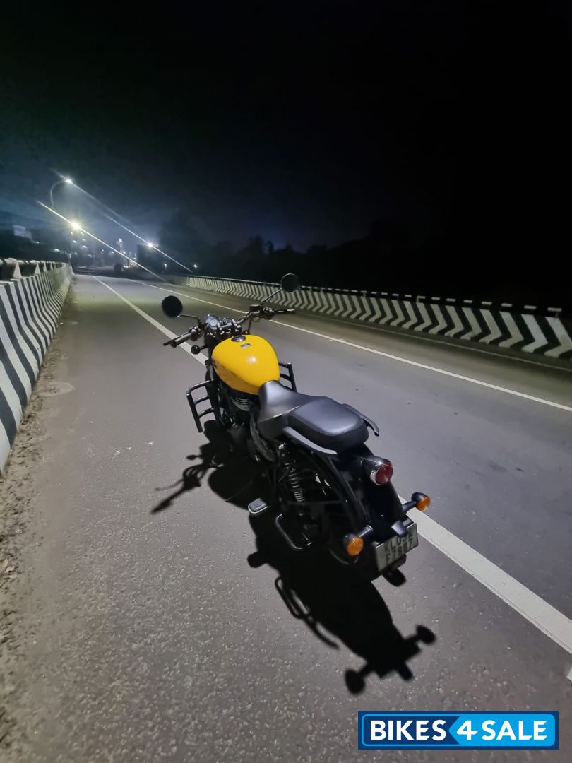 Yellow Royal Enfield Meteor 350 Fireball