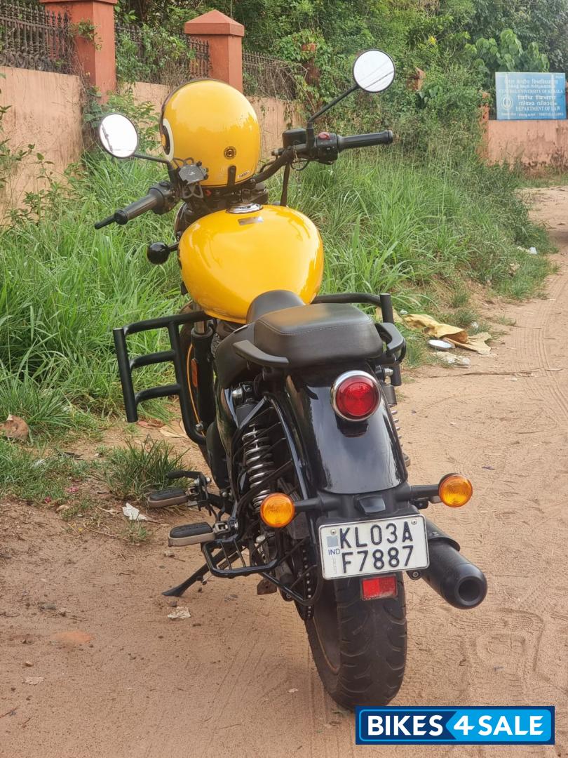 Yellow Royal Enfield Meteor 350 Fireball