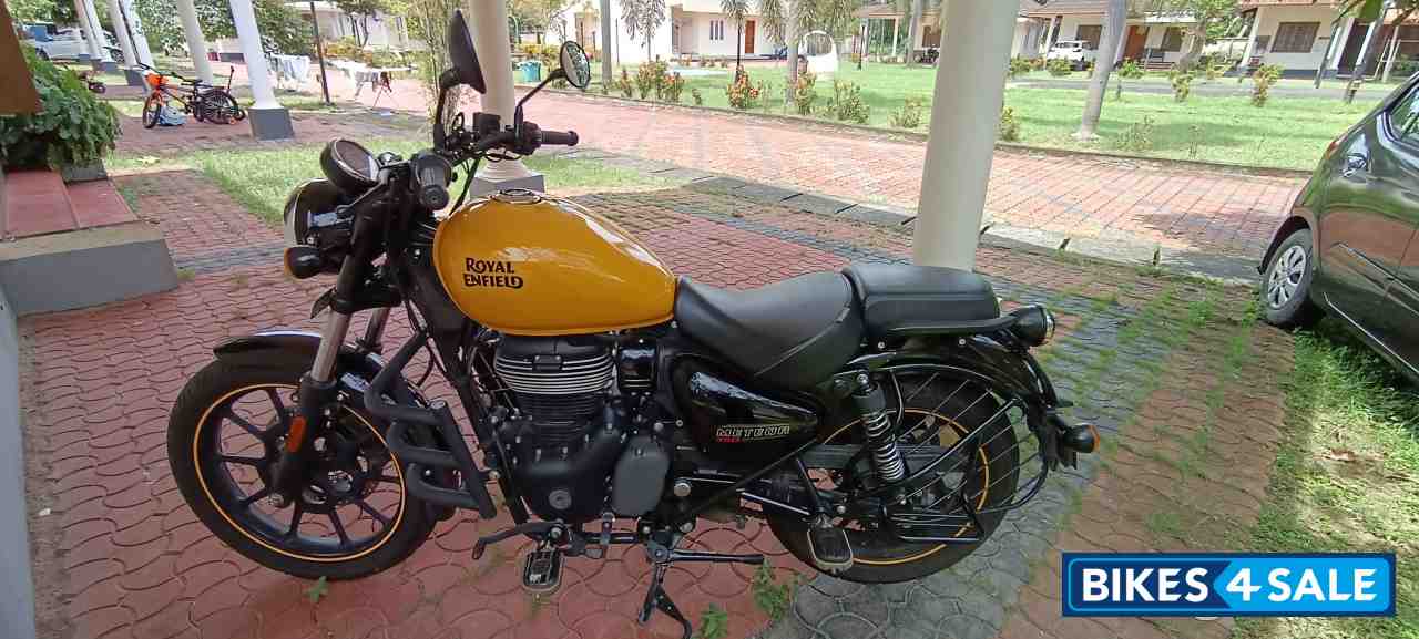 Yellow Royal Enfield Meteor 350 Fireball