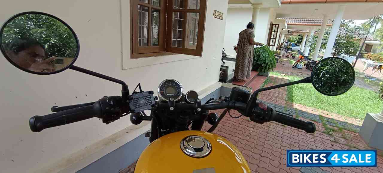 Yellow Royal Enfield Meteor 350 Fireball