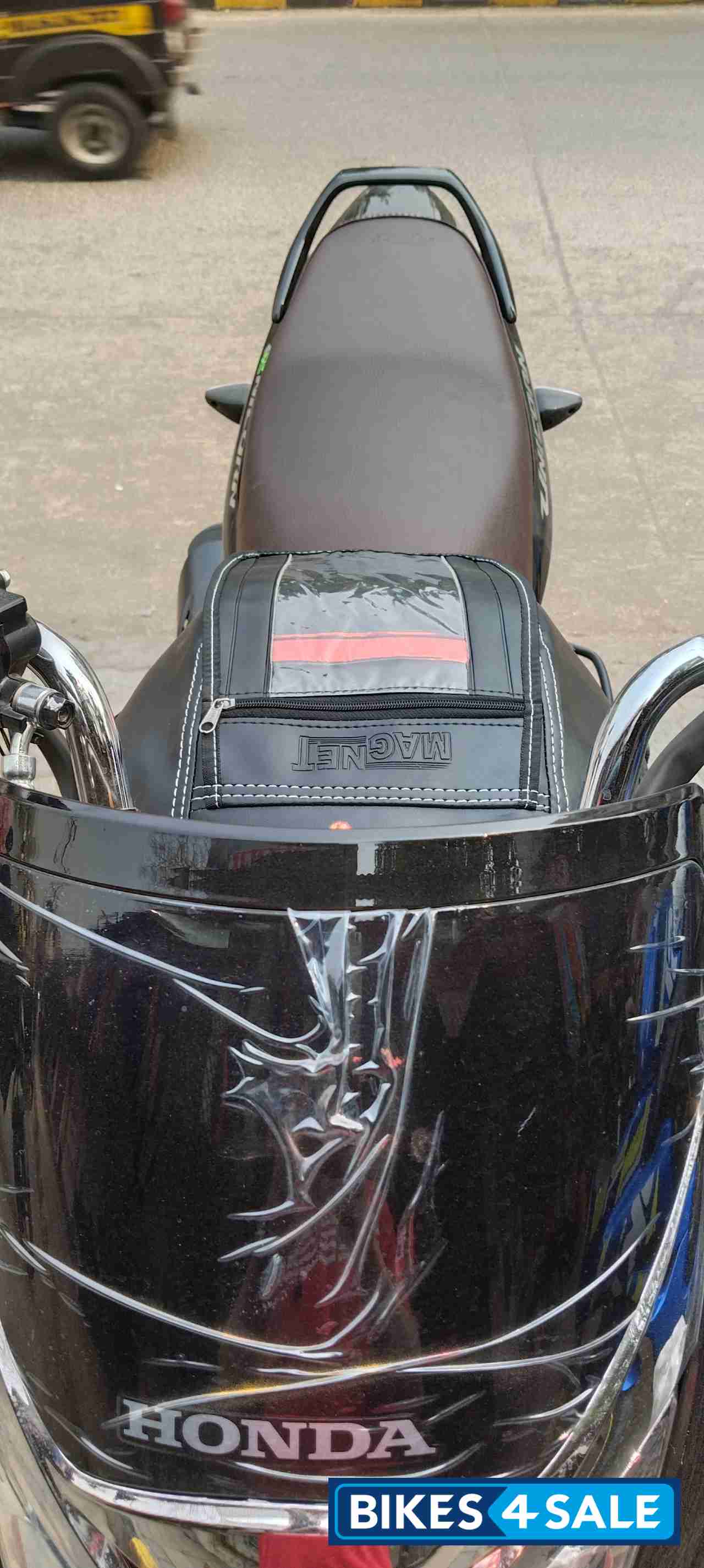 Black Honda CB Unicorn 160