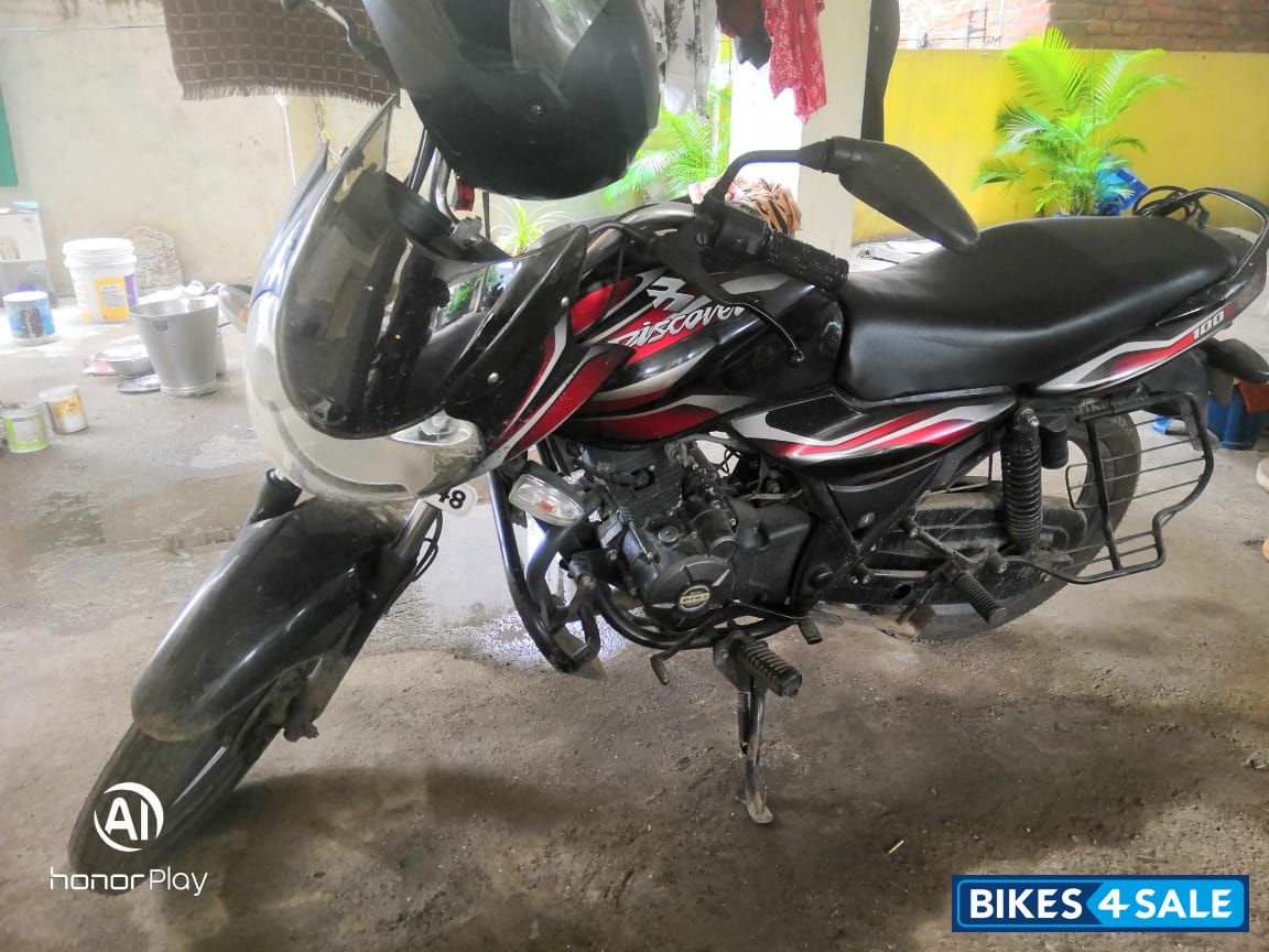Black Bajaj Discover 100