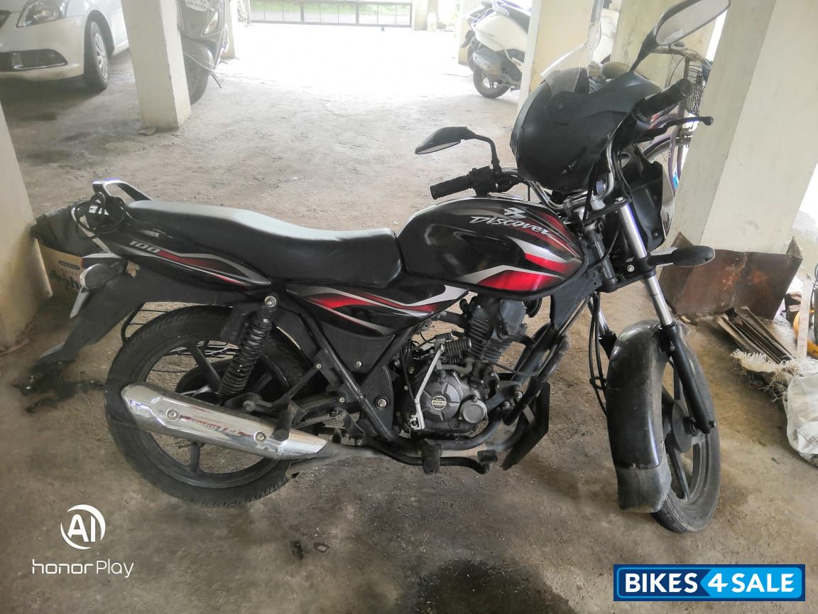 Black Bajaj Discover 100
