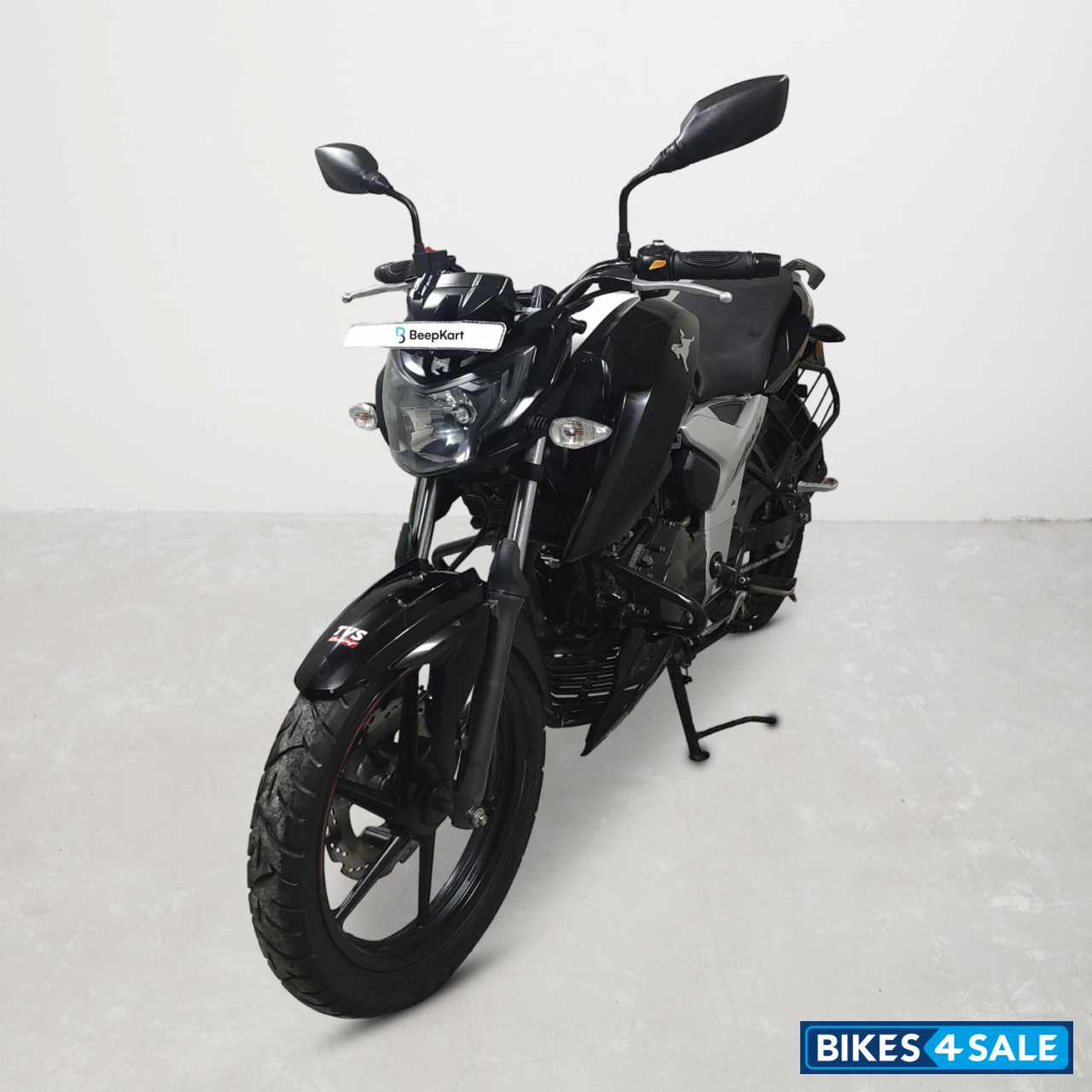 TVS Apache RTR 160 4V