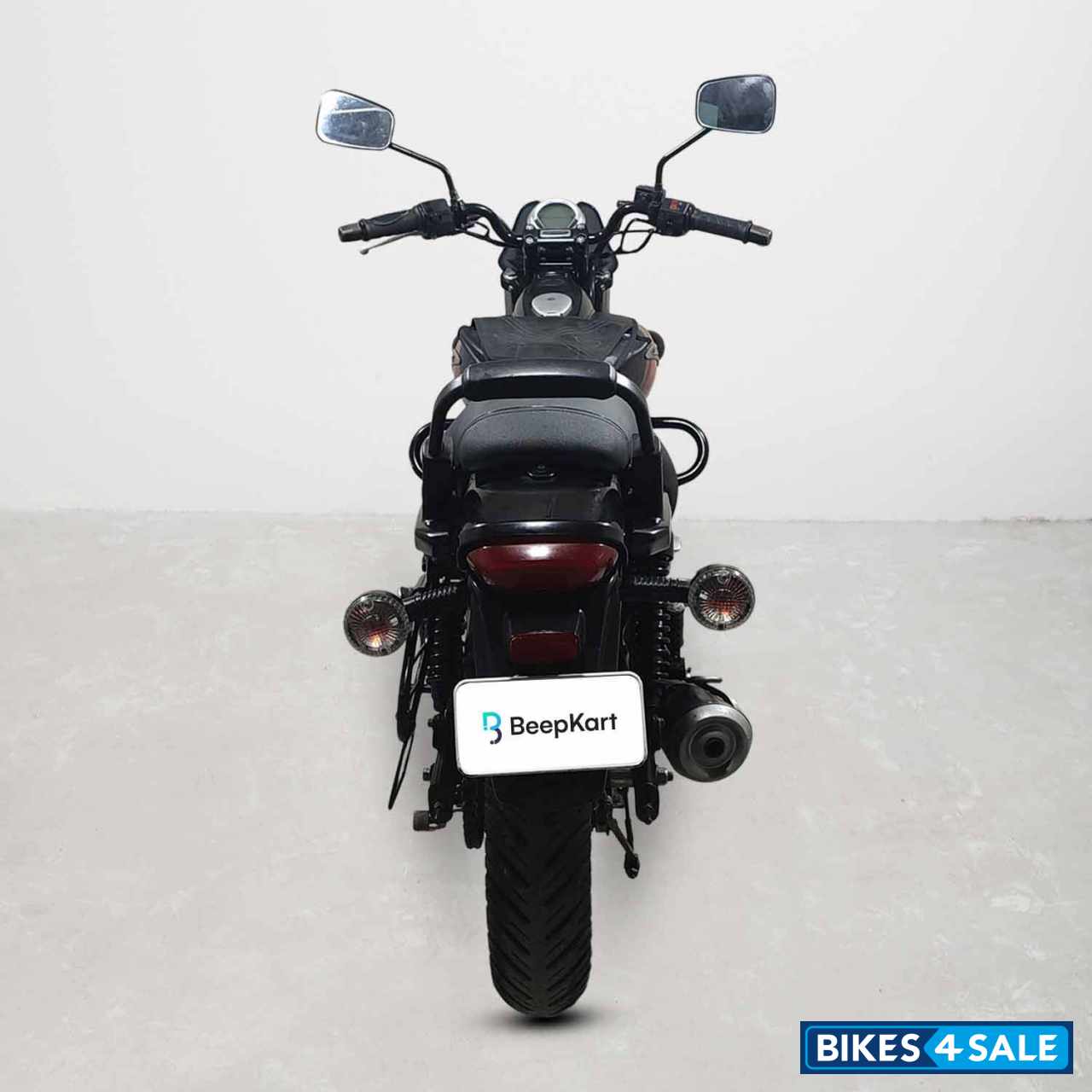 Bajaj Avenger Street 220