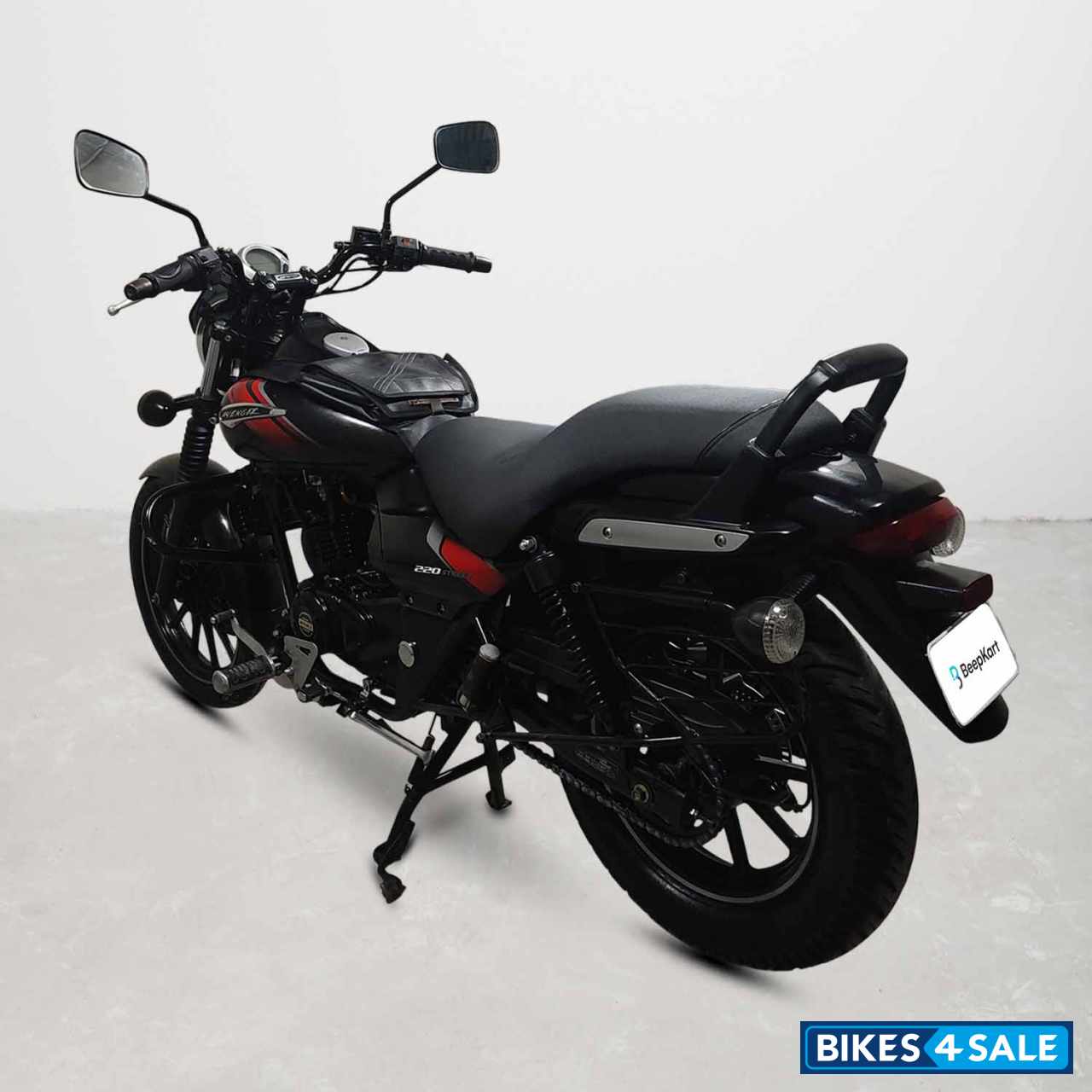 Bajaj Avenger Street 220