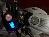 White TVS Apache RTR 180