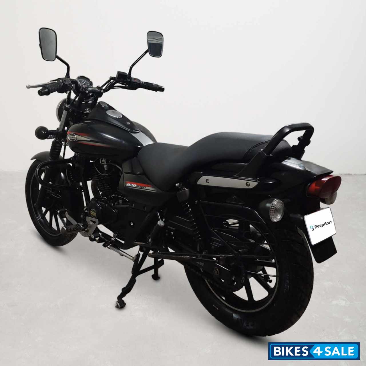 Bajaj Avenger 180 DTS-i